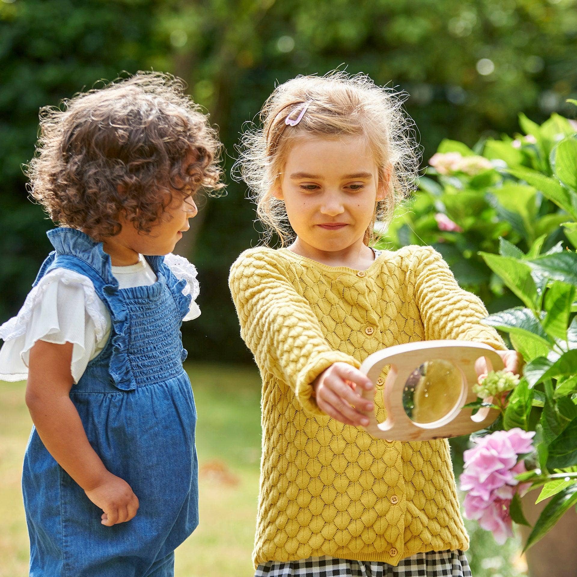 Montessori - Easy Hold Magnifier - Rose and Friends