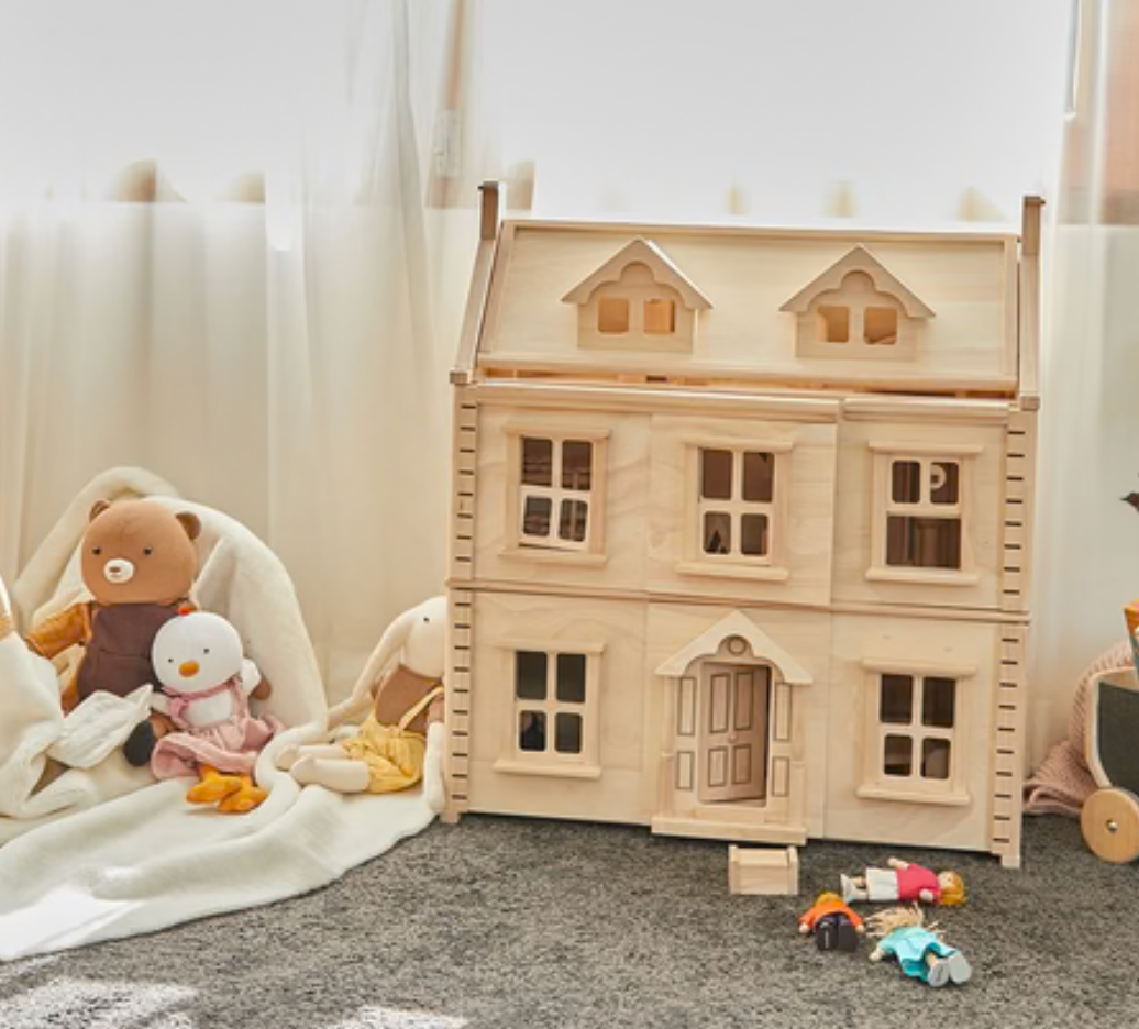 Victorian Doll's House - Wooden Toy Dollhouse Toy PlanToys - Rose and Friends