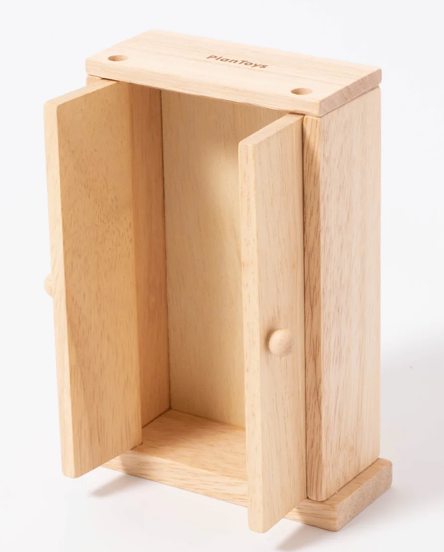 Bedroom Classic - Wooden Doll's House Furniture PlanToys - Rose and Friends