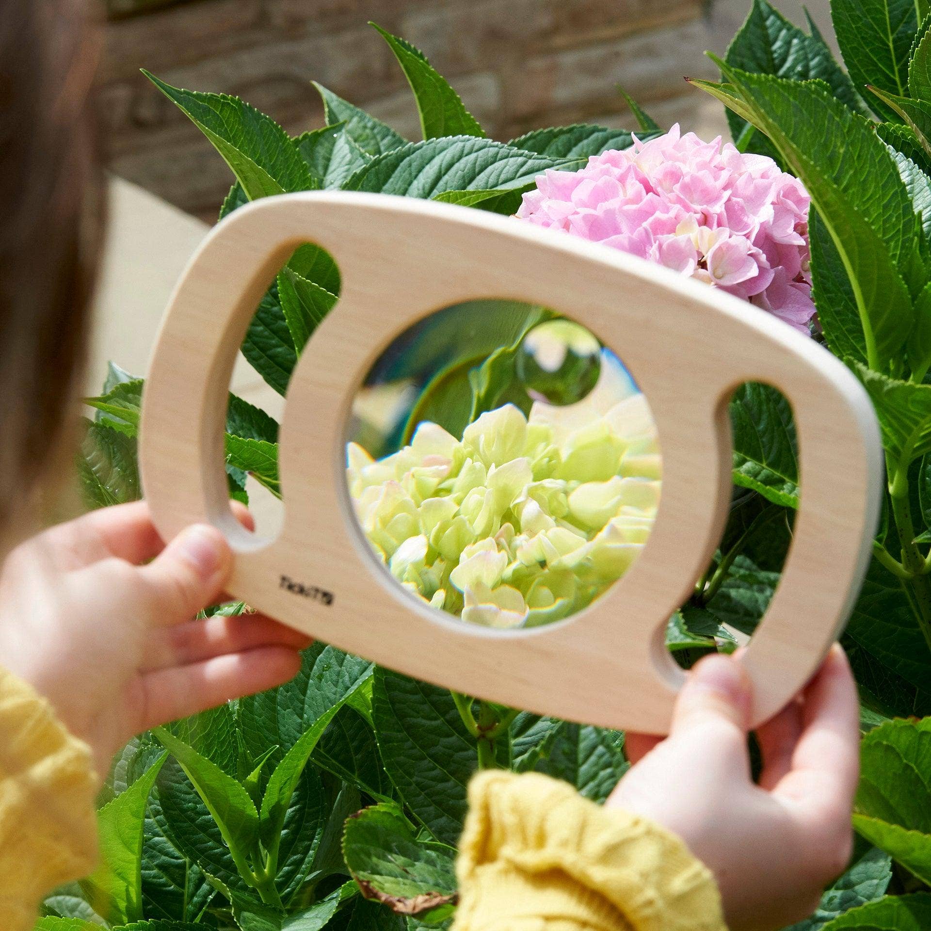 Montessori - Easy Hold Magnifier - Rose and Friends