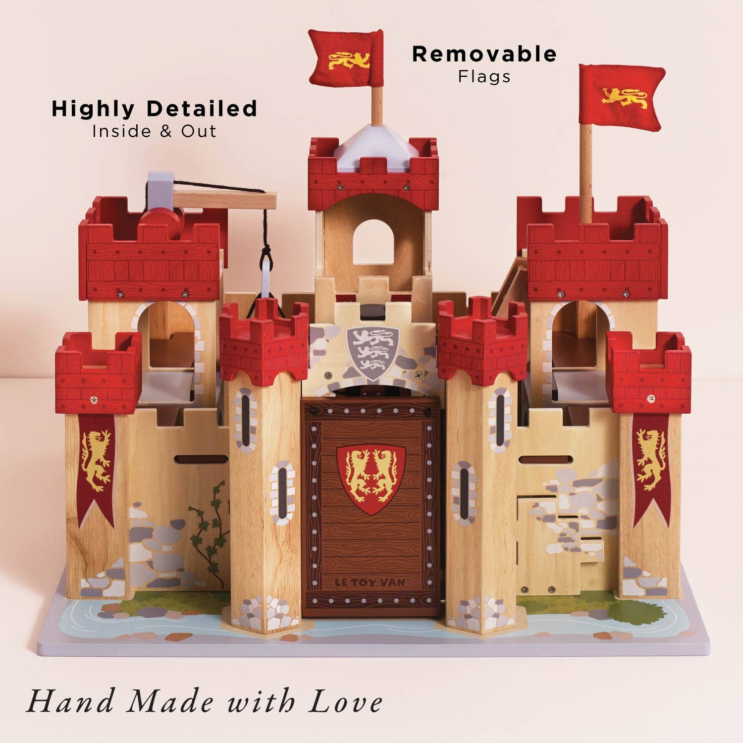 Lionheart Wooden Castle - Rose and Friends