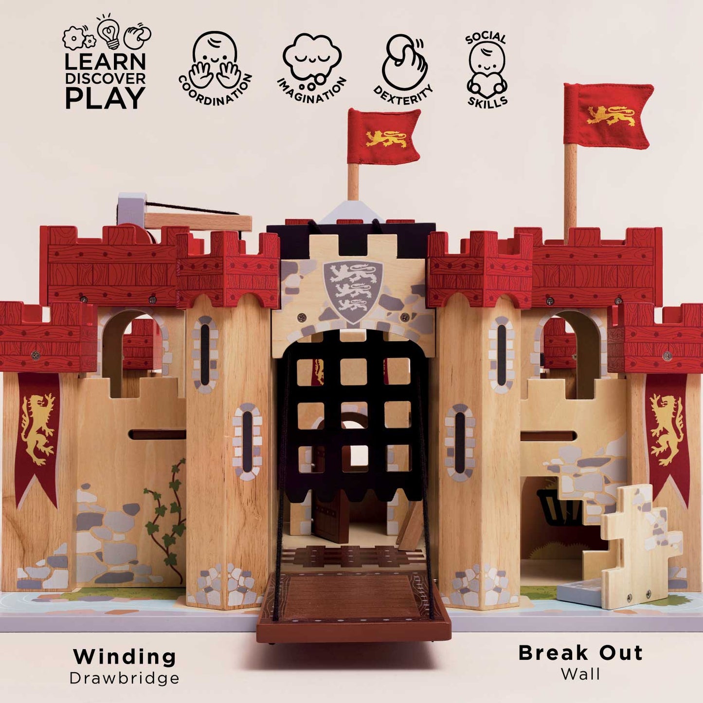 Lionheart Wooden Castle - Rose and Friends