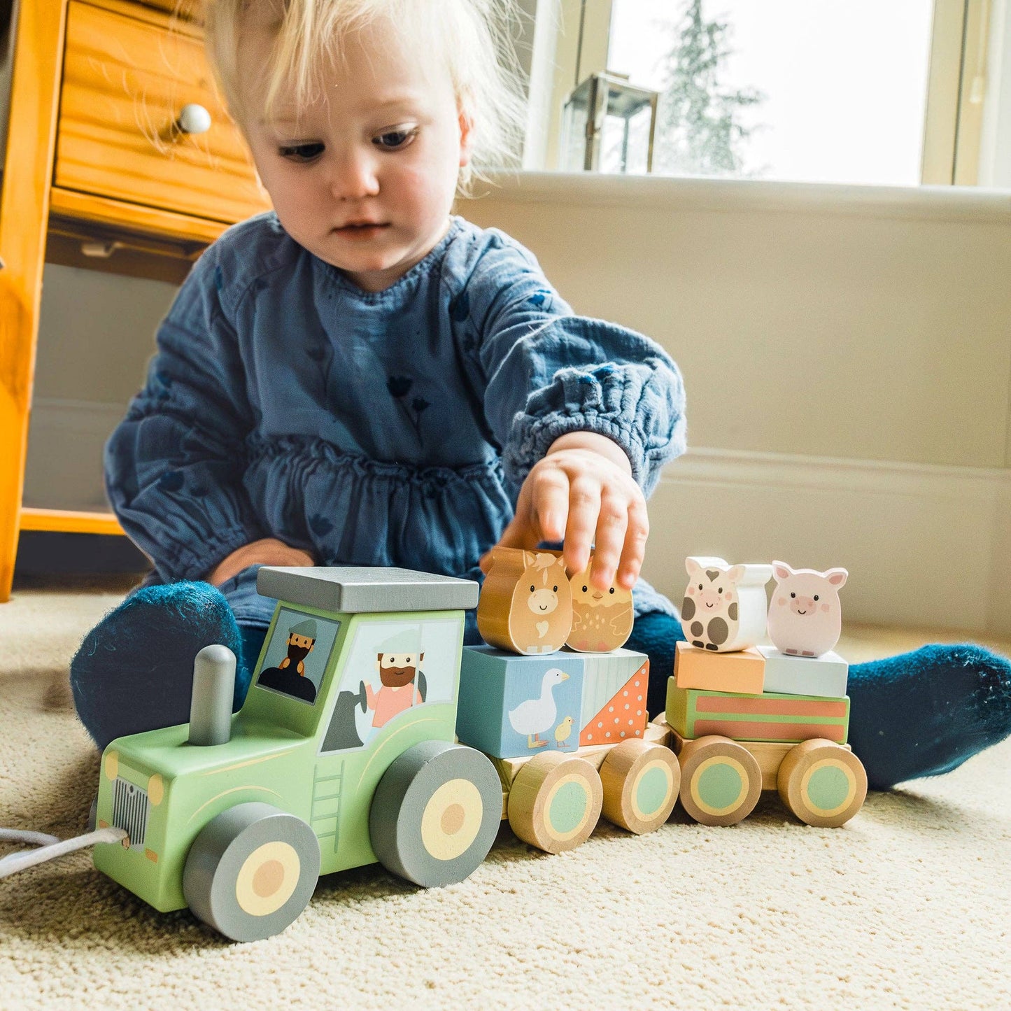 Puzzle train wooden tractor - Rose and Friends