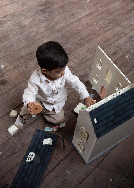 Classic World - Vintage Doll House - Rose and Friends