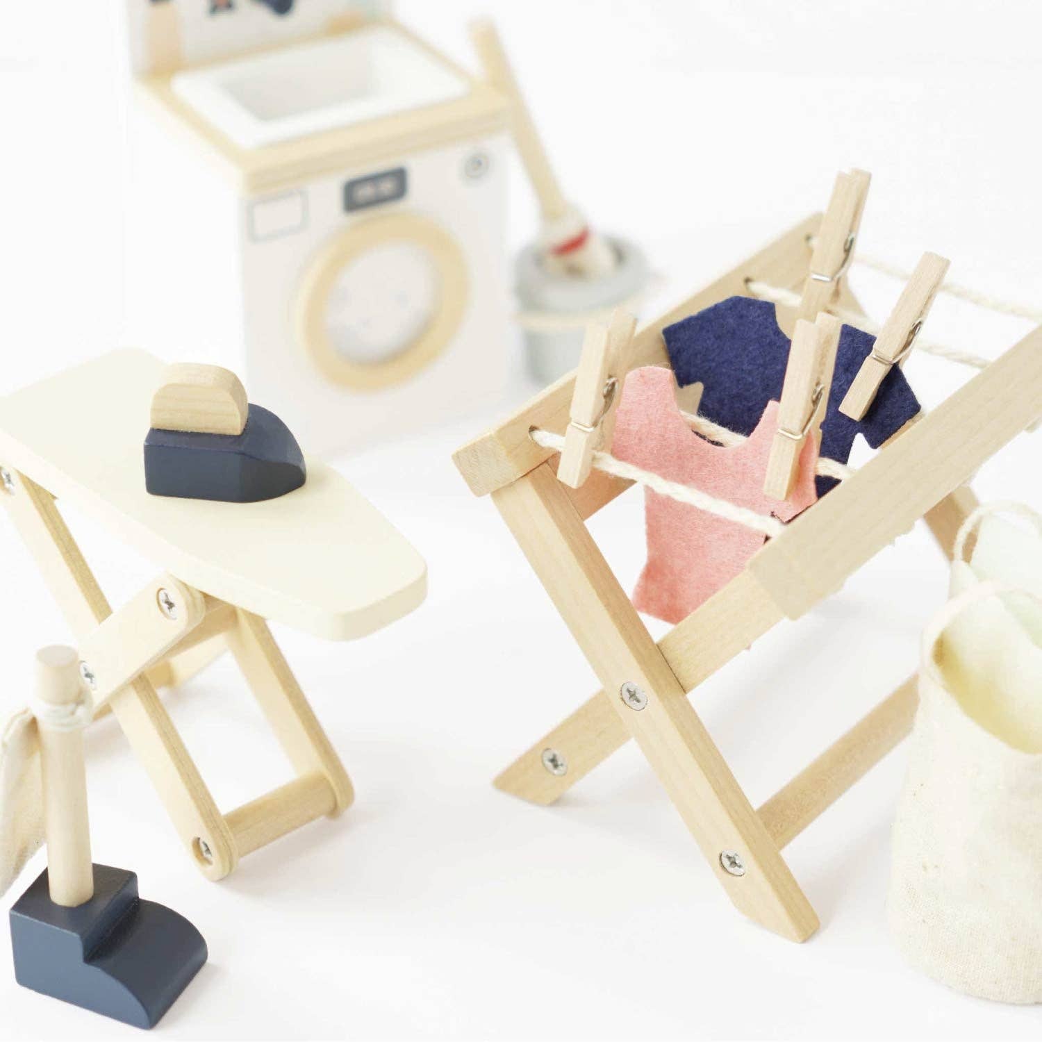 Wooden Dolls House Laundry Room - Rose and Friends