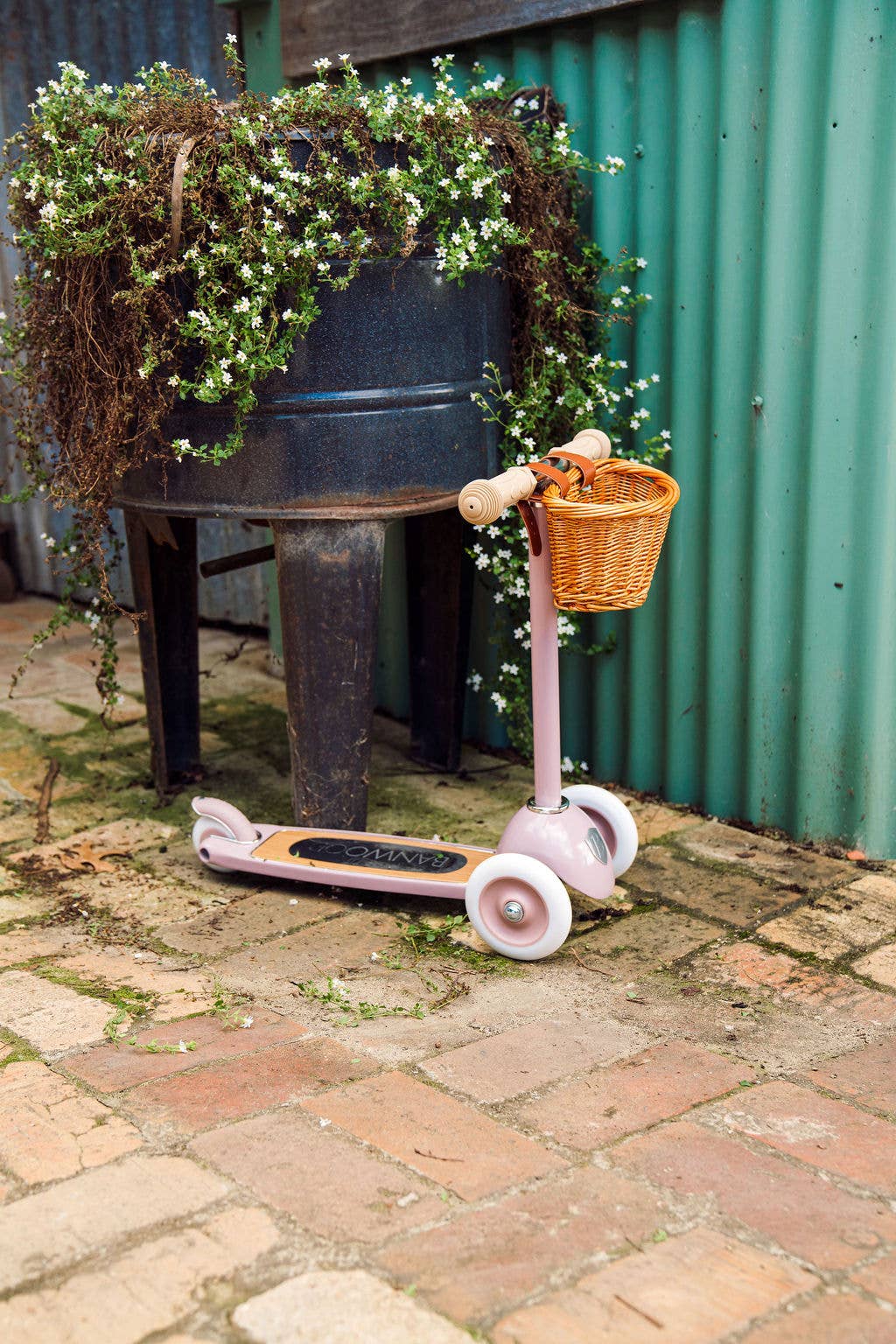 BANWOOD 3-WHEEL SCOOTER VINTAGE - DUSTY PINK - Rose and Friends