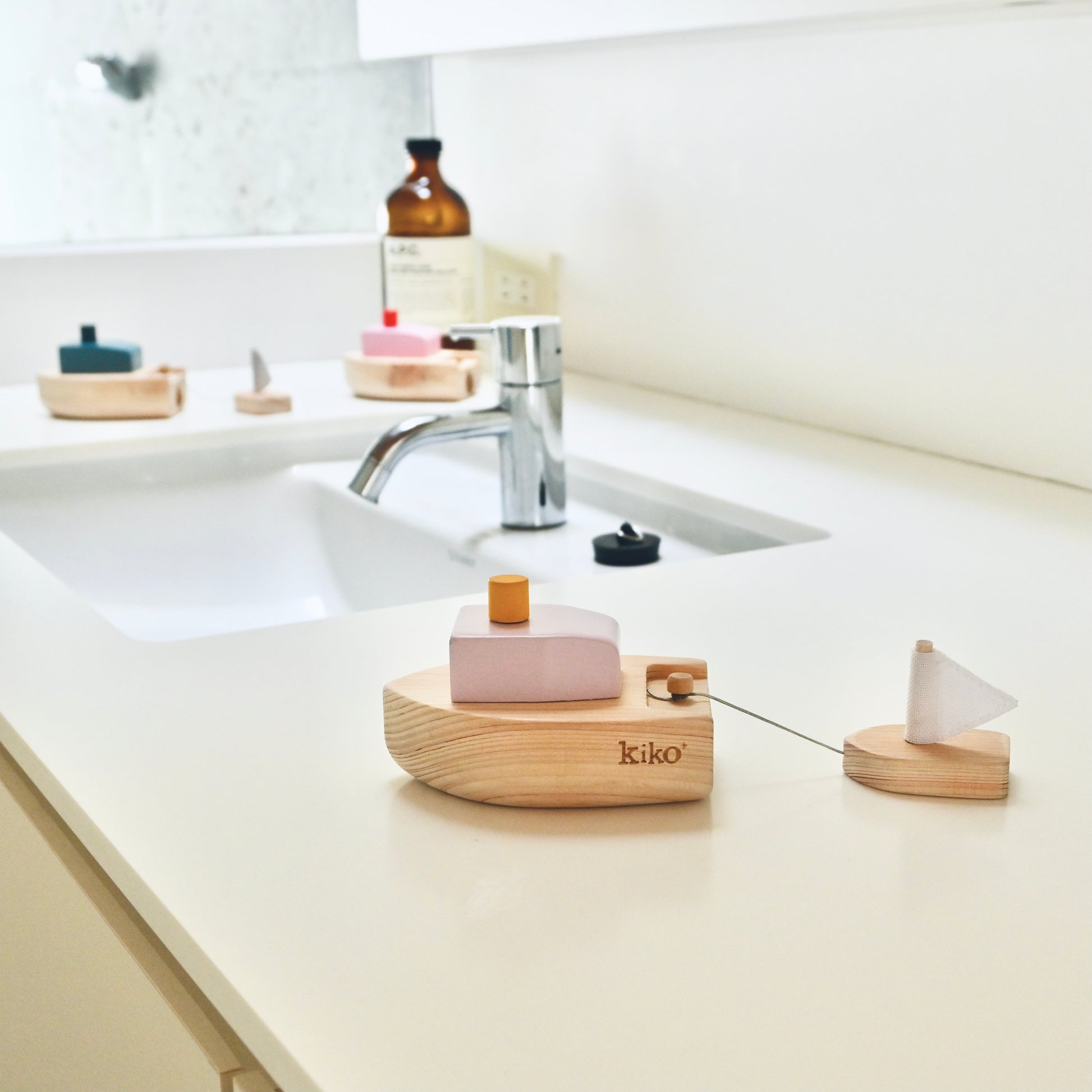Kiko & gg Wooden Toy - Ofune Wind-Up Boat (Lavender) - Rose and Friends