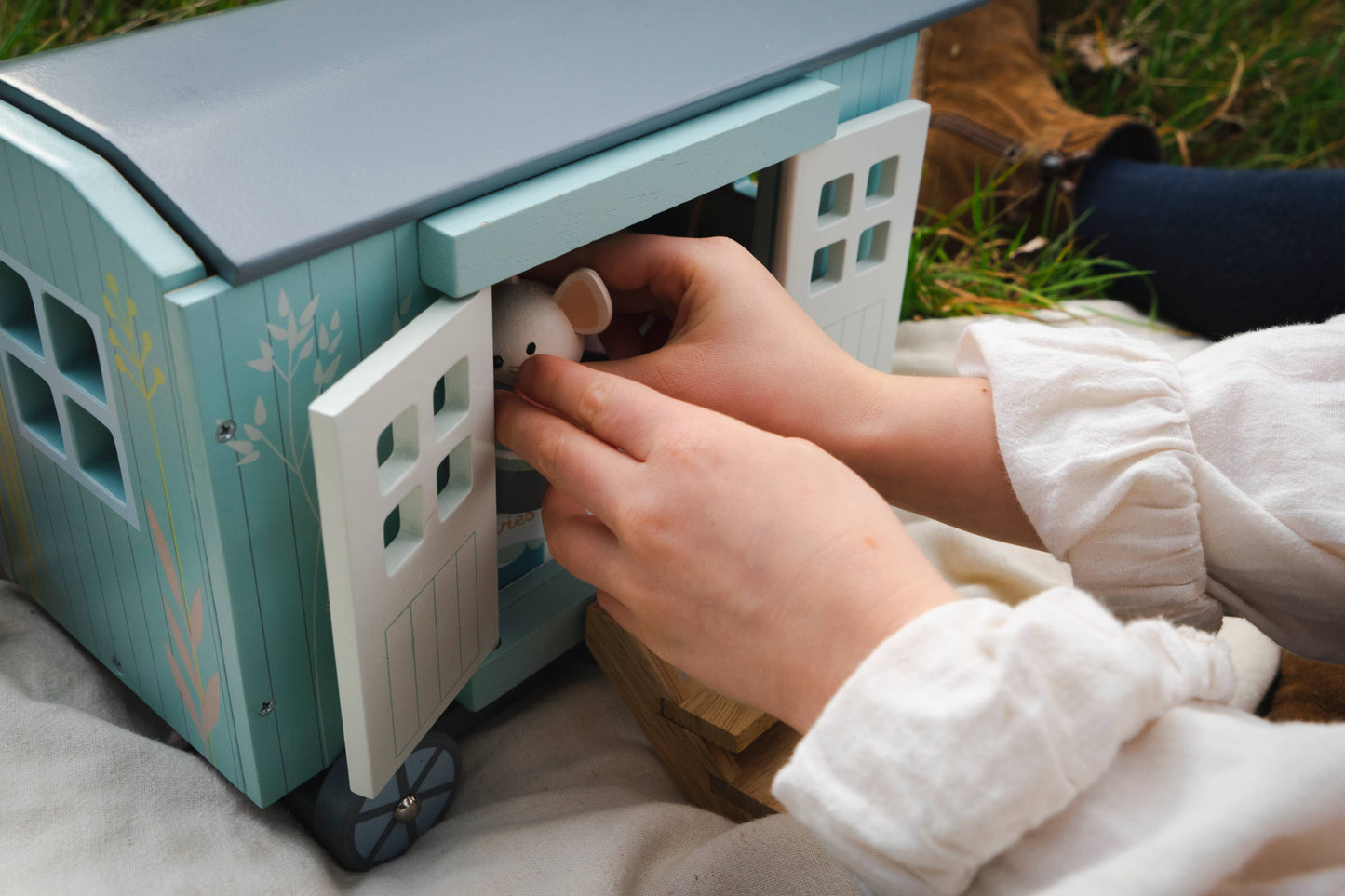 Merrywood Tales Secret Meadow Shepherds Hut