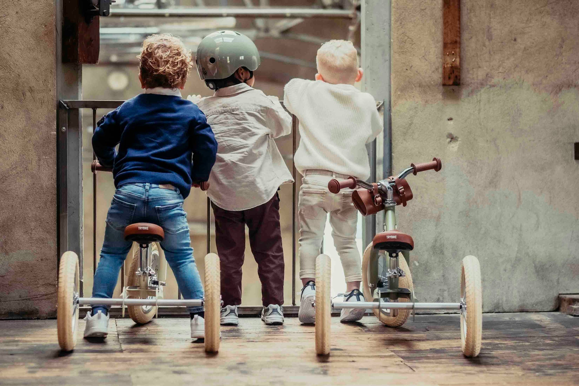 Trybike - Matte 2 In 1 Balance Bike / Trike - Vintage Cream - Rose and Friends