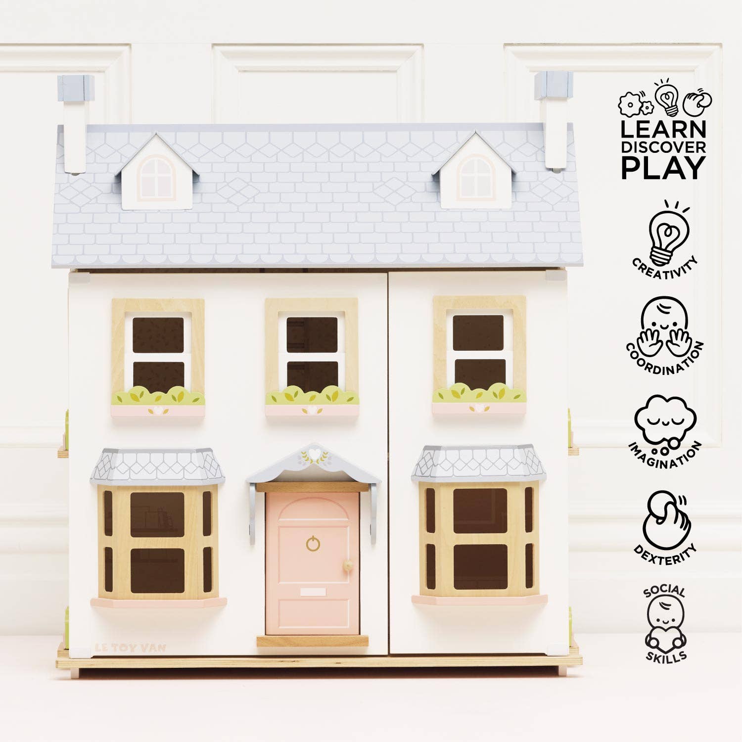 Mayberry Manor Wooden Dolls House - Rose and Friends