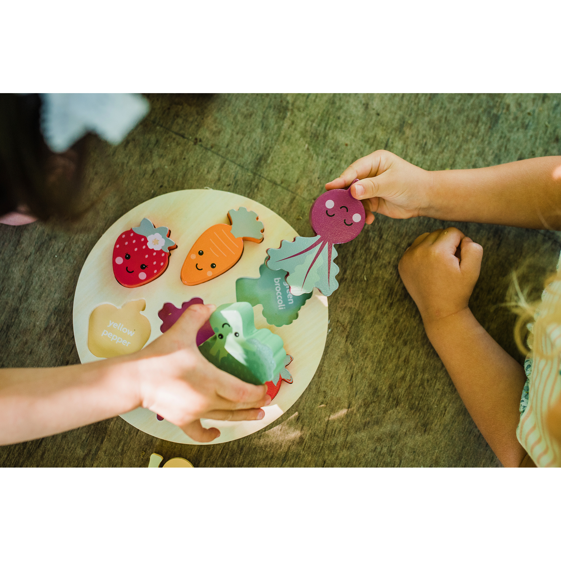 Happy Veggies Wooden Puzzle - Rose and Friends