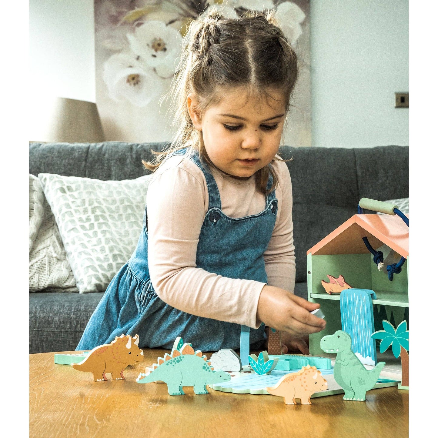 NEW Dinosaur Play Set - Rose and Friends