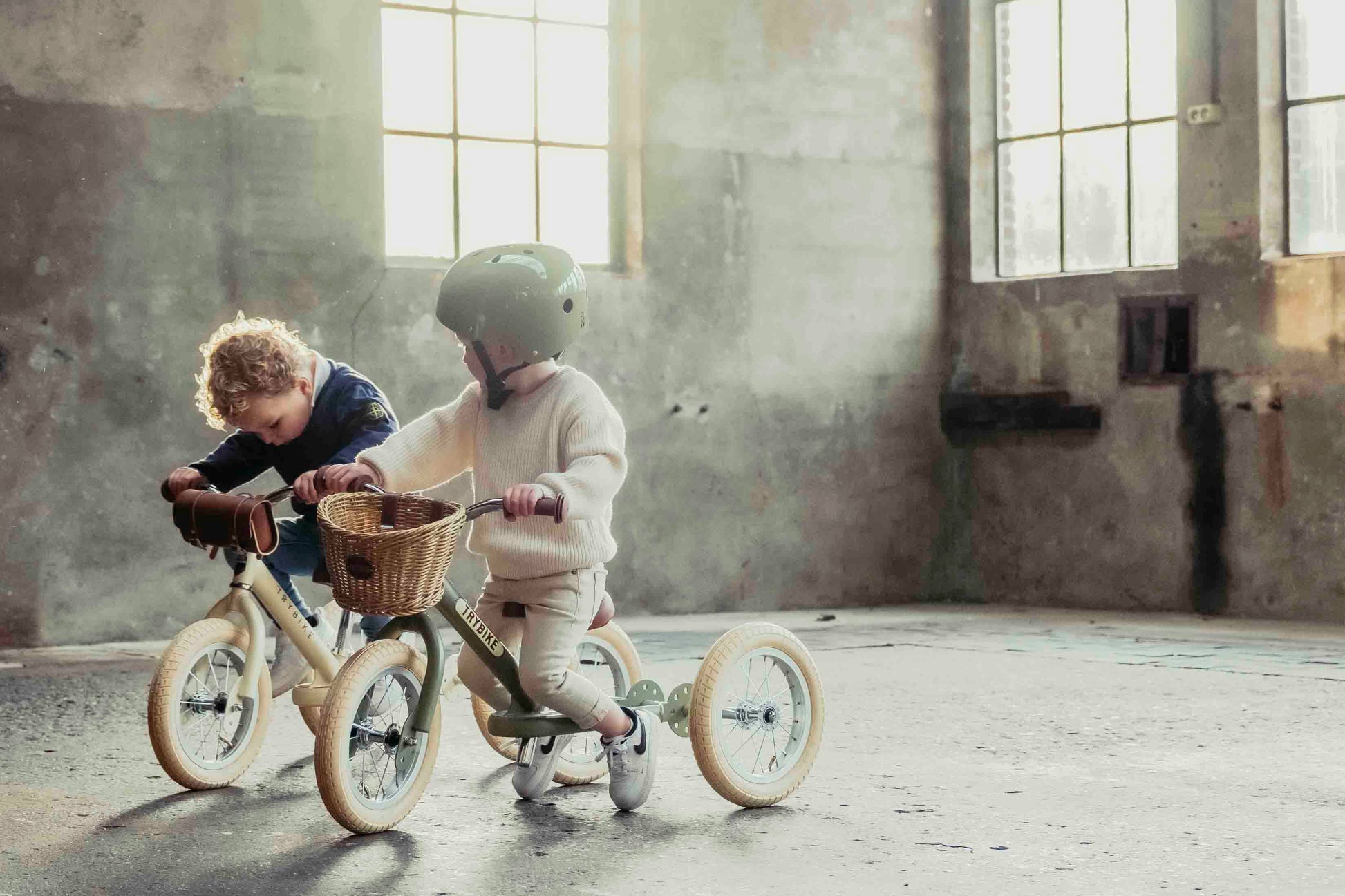 Trybike - Matte 2 In 1 Balance Bike / Trike - Vintage Green - Rose and Friends