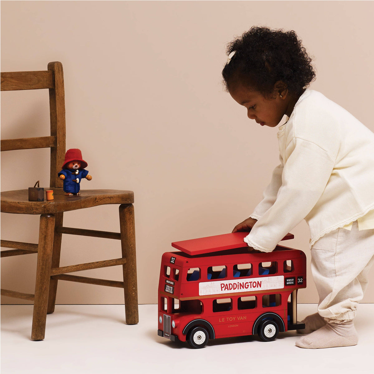 Paddington™ London Bus - Rose and Friends