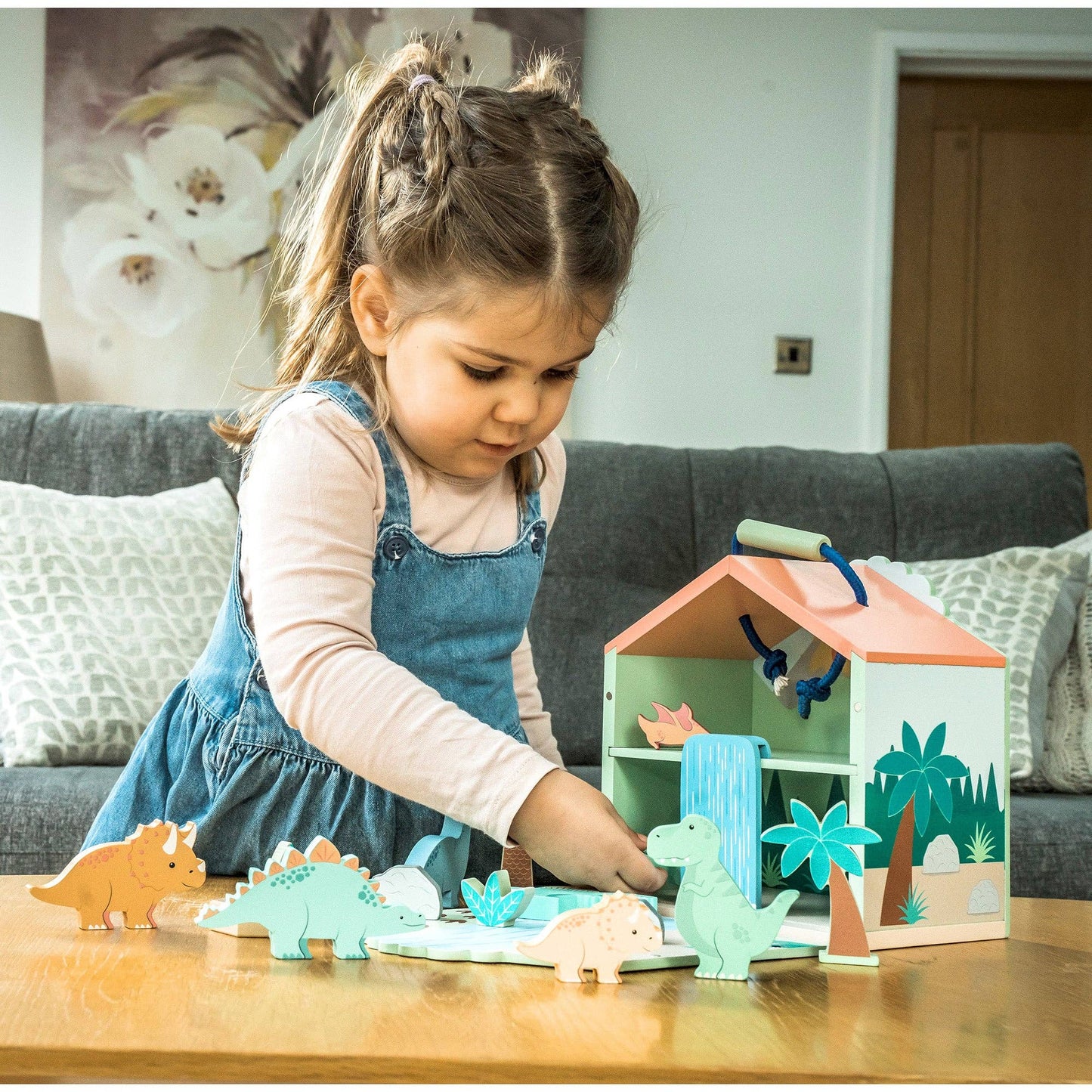 NEW Dinosaur Play Set - Rose and Friends