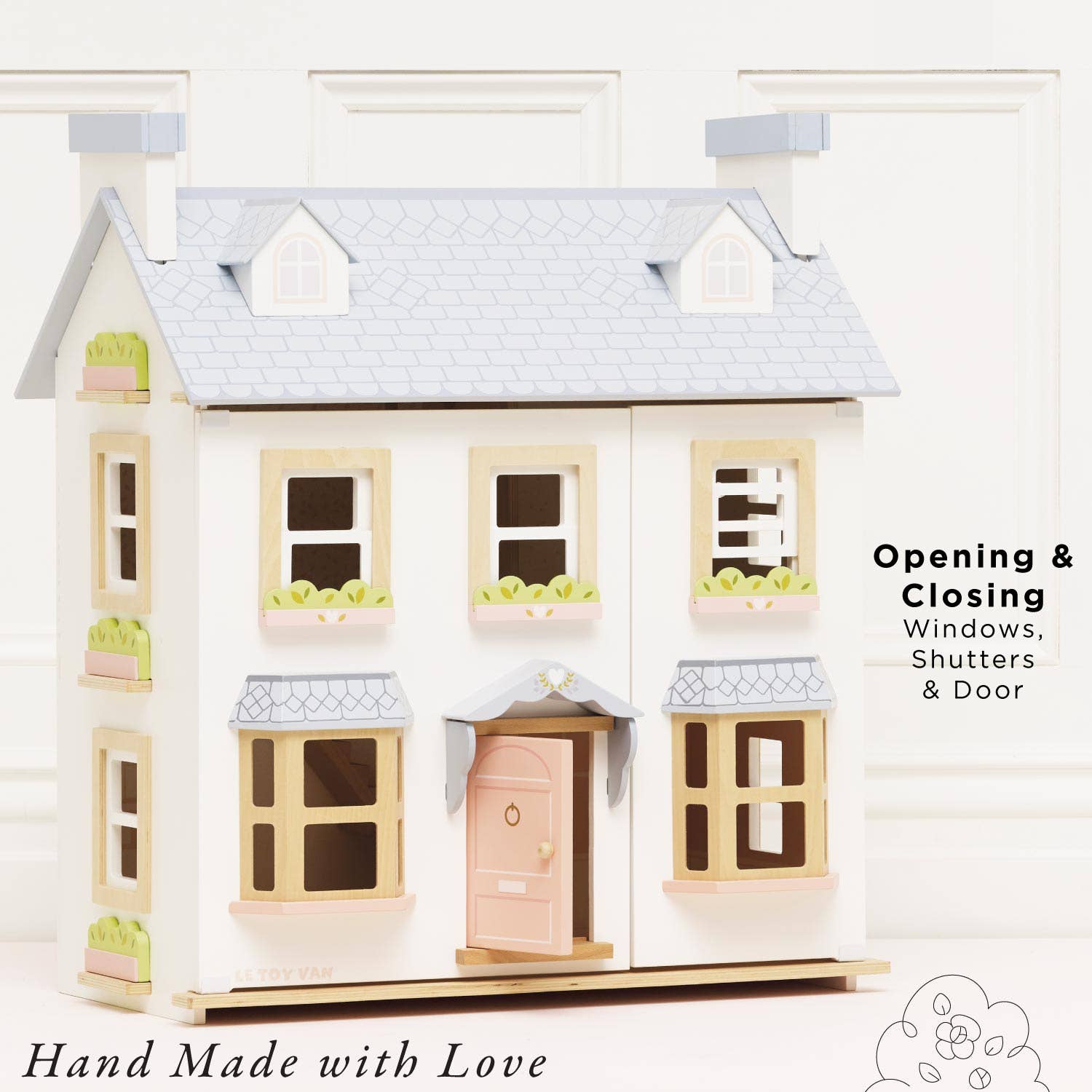 Mayberry Manor Wooden Dolls House - Rose and Friends
